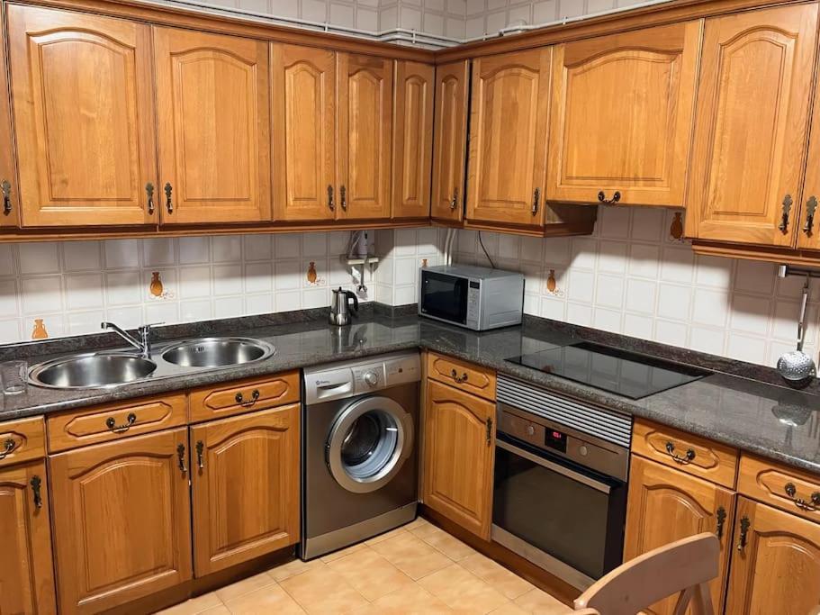 Duplex 122M2, 4 Dormitorios, 2 Banos Completos, Wifi 1Gb Mundaka Esterno foto
